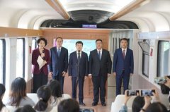 <b>路子11市200余景区 山东打制“齐鲁1号”旅逛列车</b>